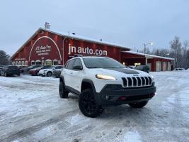 Jeep cherokee 2016 trailhawks , toit panoramique , cuir $ 18942